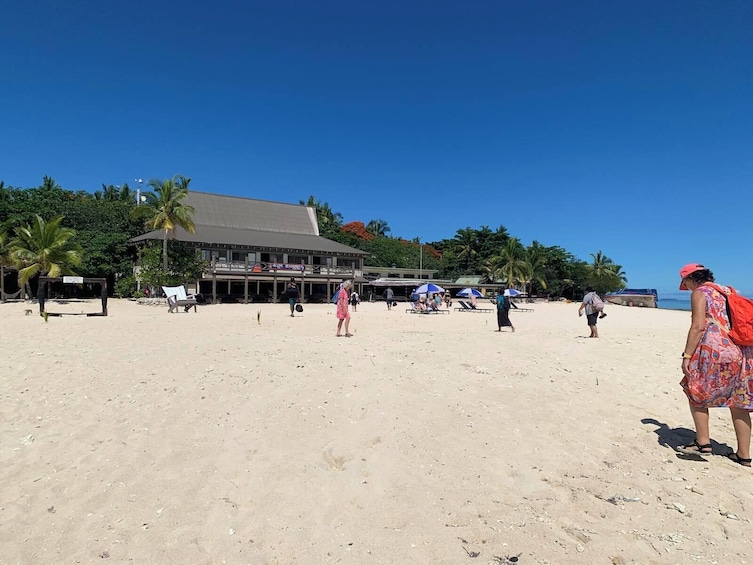 Beachcomber Bliss: Your Perfect Island Day Cruise