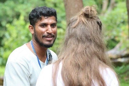 11-Days Sri Lanka Guided Classic Tour: Aircon Vehicle & HB Hotels