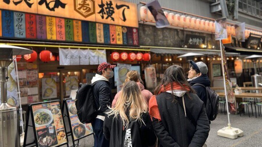 Meiji Shrine and Shibuya Highlight with Hidden Gem Tour