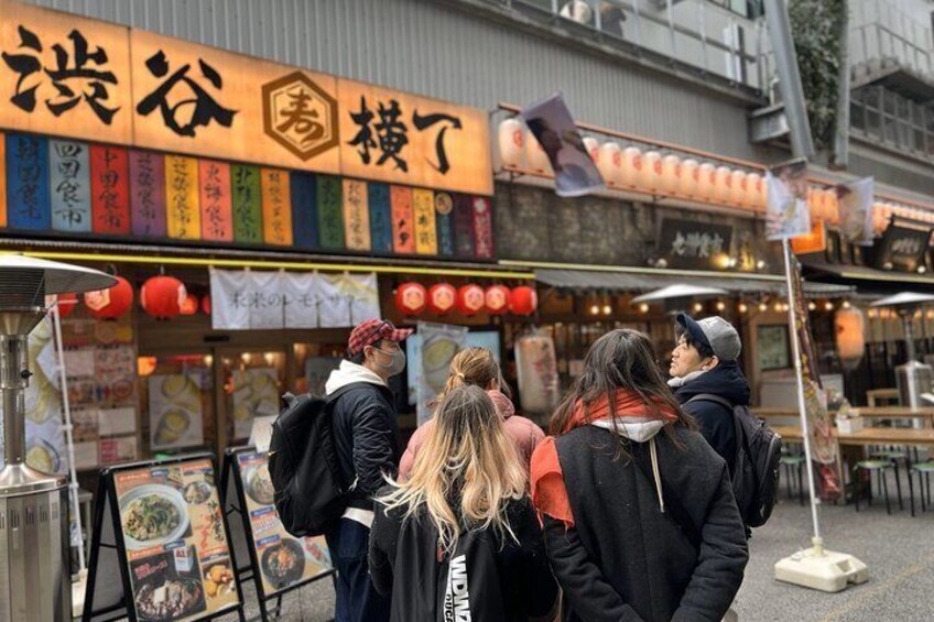 Meiji Shrine and Shibuya Highlight with Hidden Gem Tour