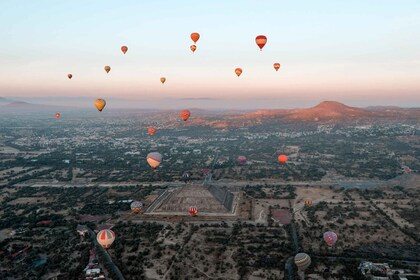 From CDMX: Teotihuacan Hot Air Balloon Ride & Optional Tours