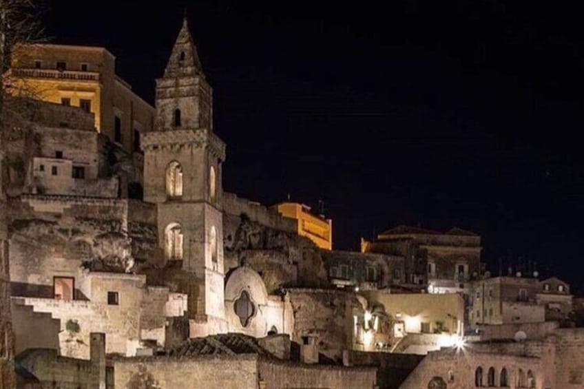 Evening tour among the Apulian beauties Matera and Altamura