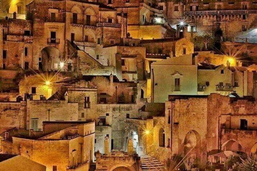Evening tour among the Apulian beauties Matera and Altamura
