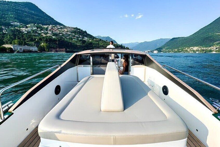 Luxury Limousine Boat Tours in Lake Como 