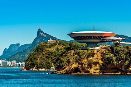 Niemeyer's Masterpieces Across the Stunning Guanabara Bay