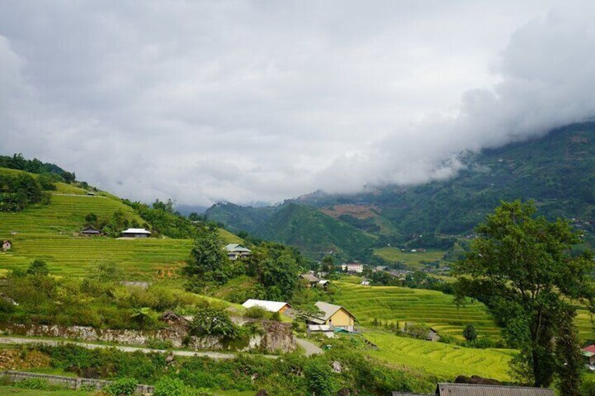 Sapa Day Trip Visit Y Linh Ho Lao Chai Ta Van Cat Cat Village