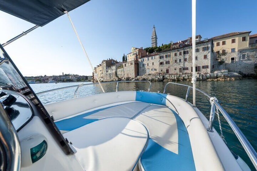 4h Private Rovinj Islands and South Coves Speedboat Tour 