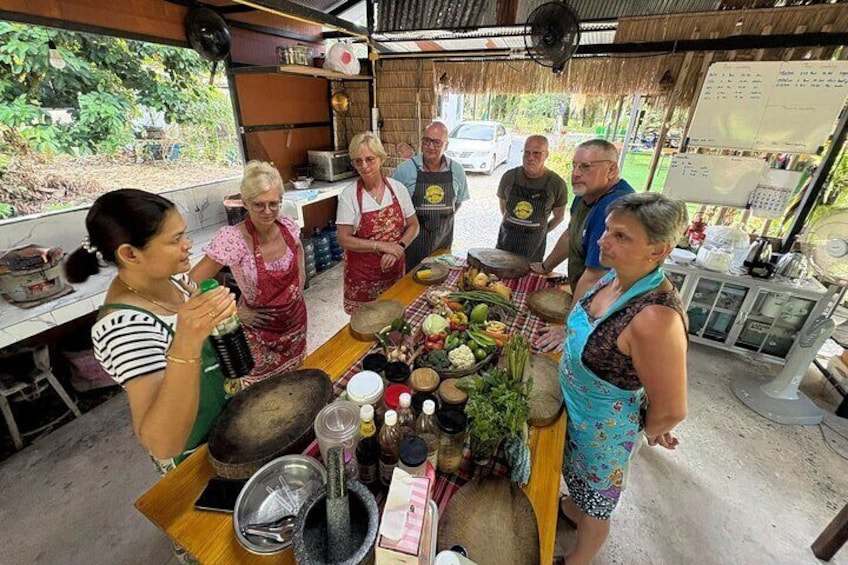 Private Thai Cuisine Class with Market Tour from Khao Lak