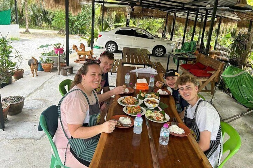 Private Thai Cuisine Class with Market Tour from Khao Lak