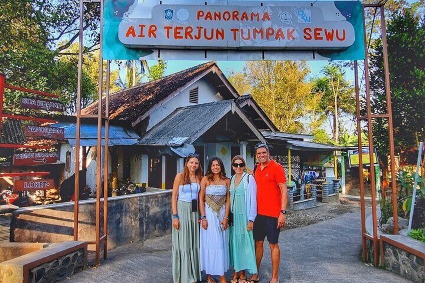 Day Tour Tumpak Sewu Waterfalls