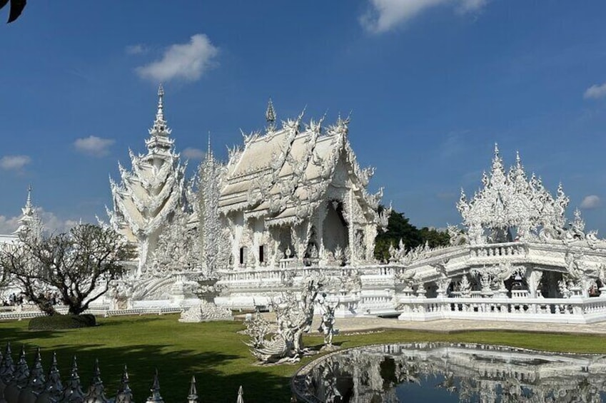 Private Tour of Chiang Rai Temples, Culture and Natural Wonders