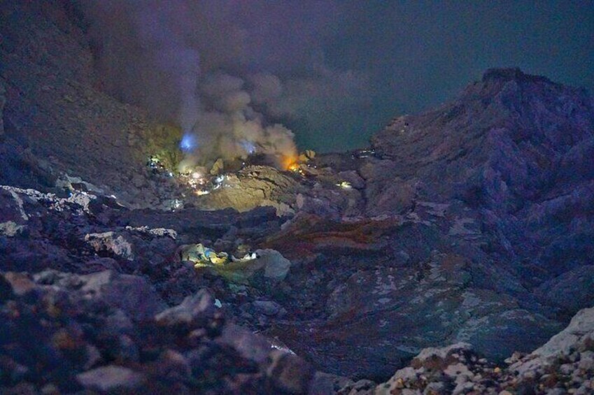 ijen crater