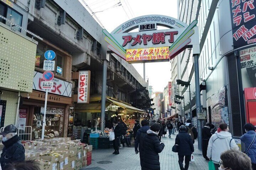 Ueno Retro Night Guided Tour of Ameyoko Bars