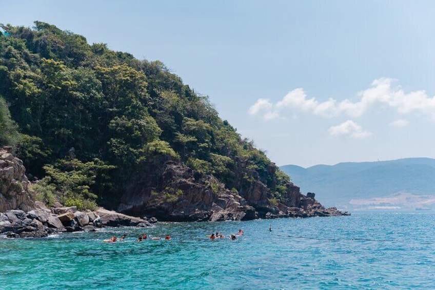 Explore Nha Trang Bay: Snorkeling at Mun Island & Coral Reefs