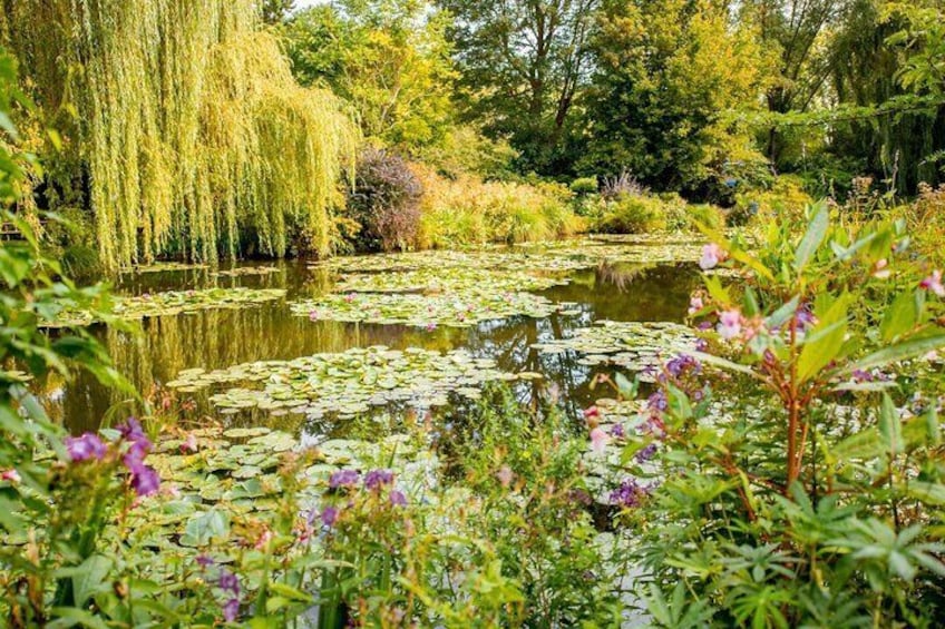 Giverny And Monets Gardens Private Tour from Paris