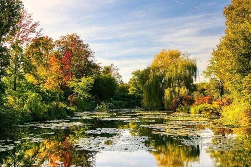 Giverny And Monets Gardens Private Tour from Paris