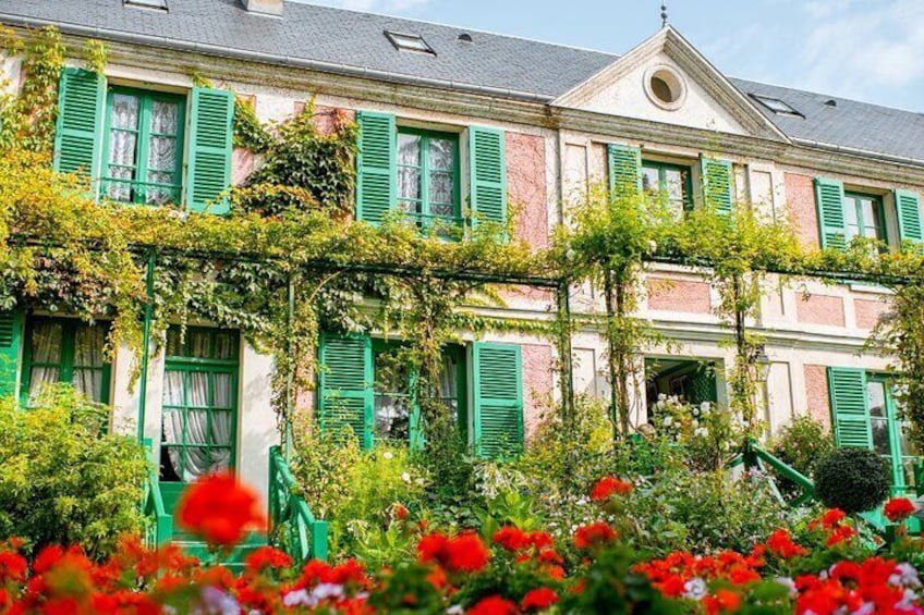 Giverny And Monets Gardens Private Tour from Paris