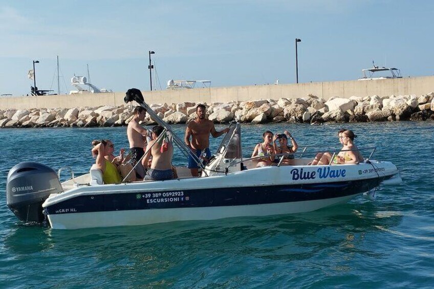 Monopoli 3h Private Boat Tour of Polignano Caves