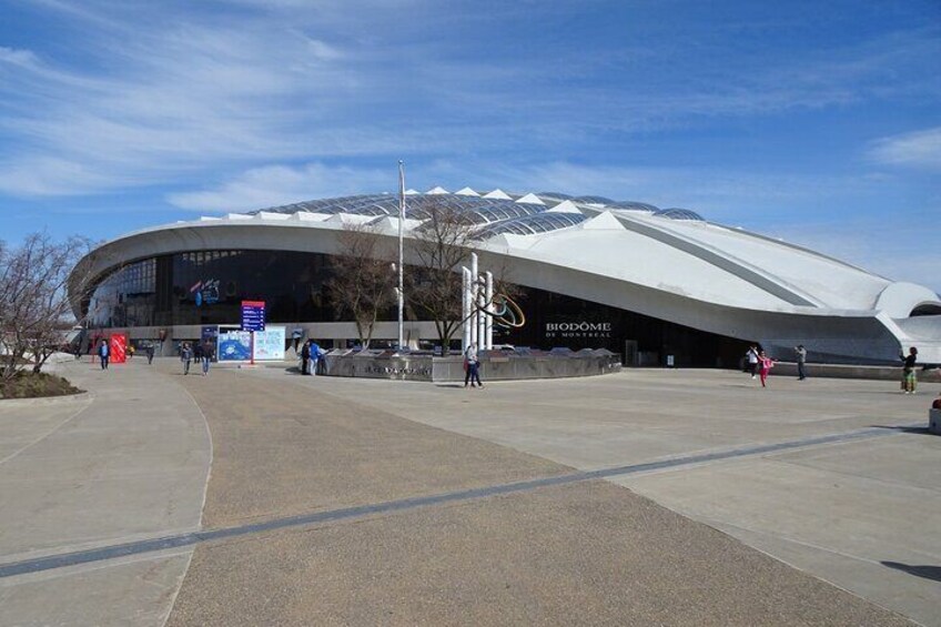 Montreal Olympic Park Self-Guided Walking Tour and Scavenger Hunt