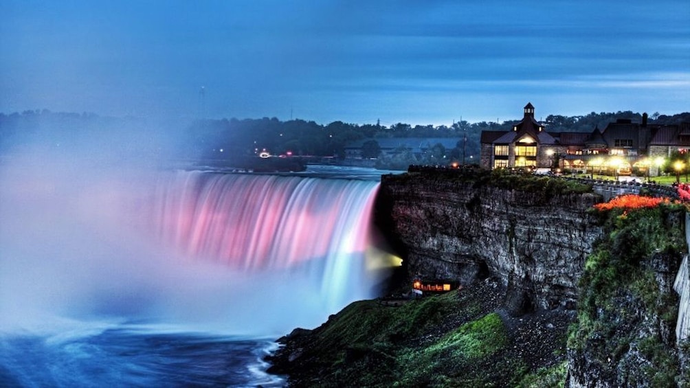 Scenic Niagara Falls Night Tour with Boat Ride - Canada