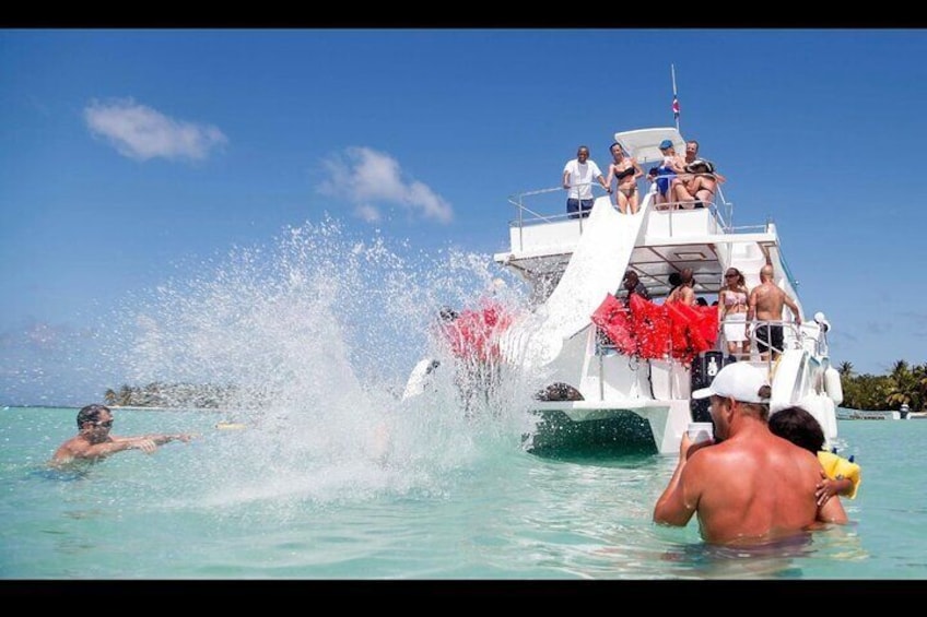 Catamaran Party with Dominican Food