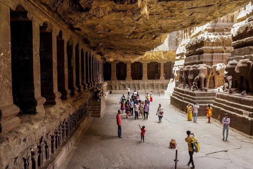Day Tour in Ajanta and Ellora Caves with Mini Taj Mahal