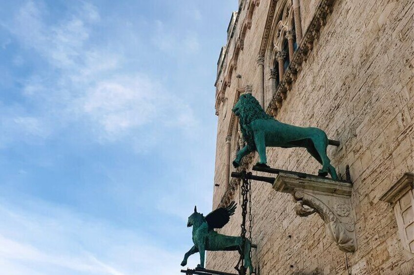 Perugia Scavenger Hunt and Highlights Self Guided Tour