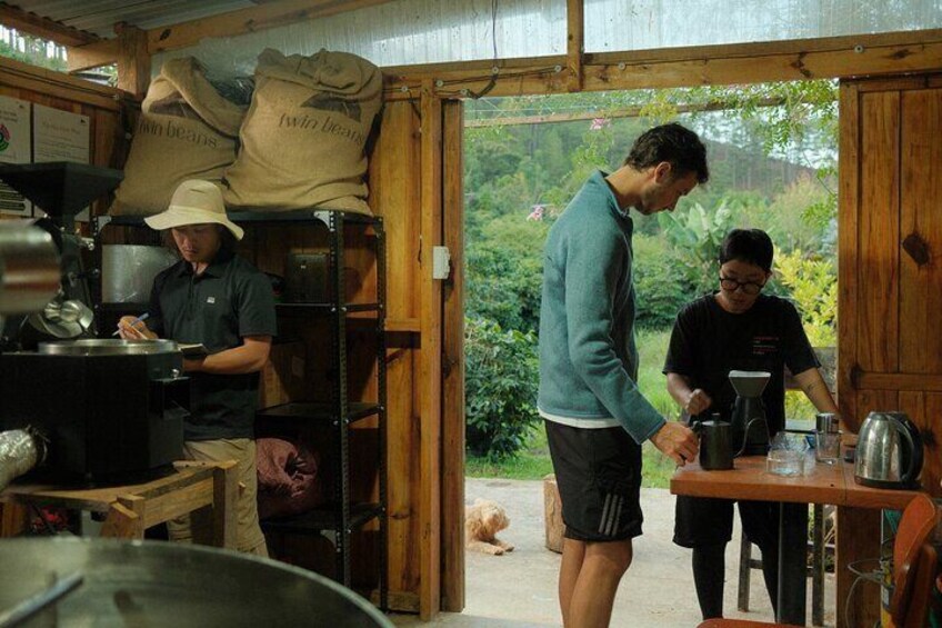 Coffee Farm Tour with Tasting and Workshop at Da Lat