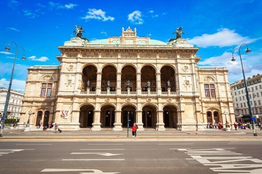 City Rally Vienna - with interactive websites with app character for smartphone or tablet