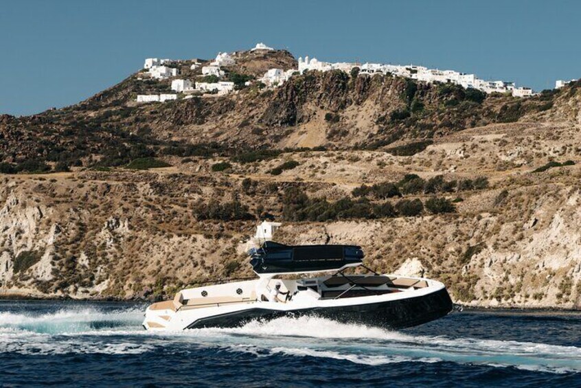 Milos: Half-Day Boat Tour—Kleftiko Sarakiniko Poliegos