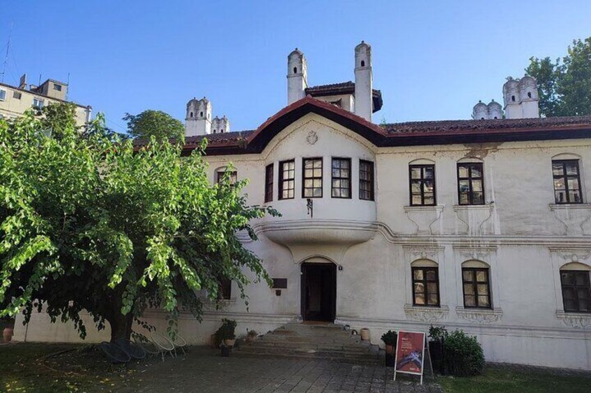 Small Group Walking Tour Around Old City of Belgrade