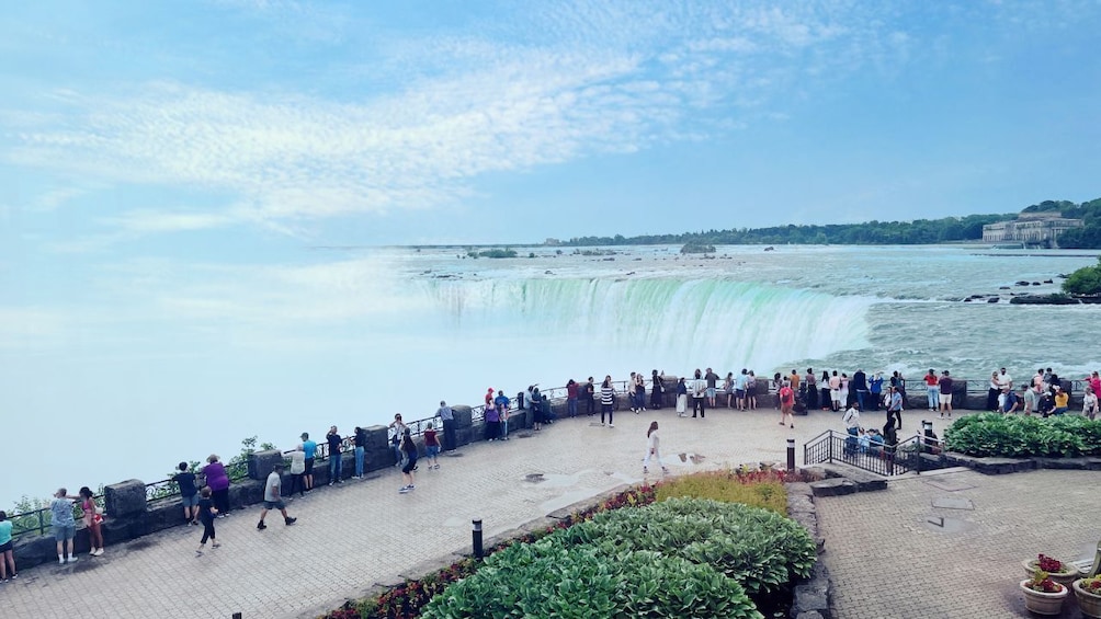 Niagara Falls Guided One Day Express Tour by Air & Land from New York City