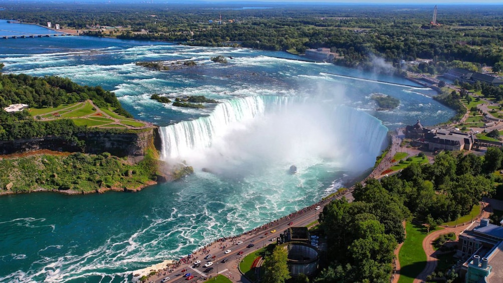 Niagara Falls Guided One Day Express Tour by Air & Land from New York City