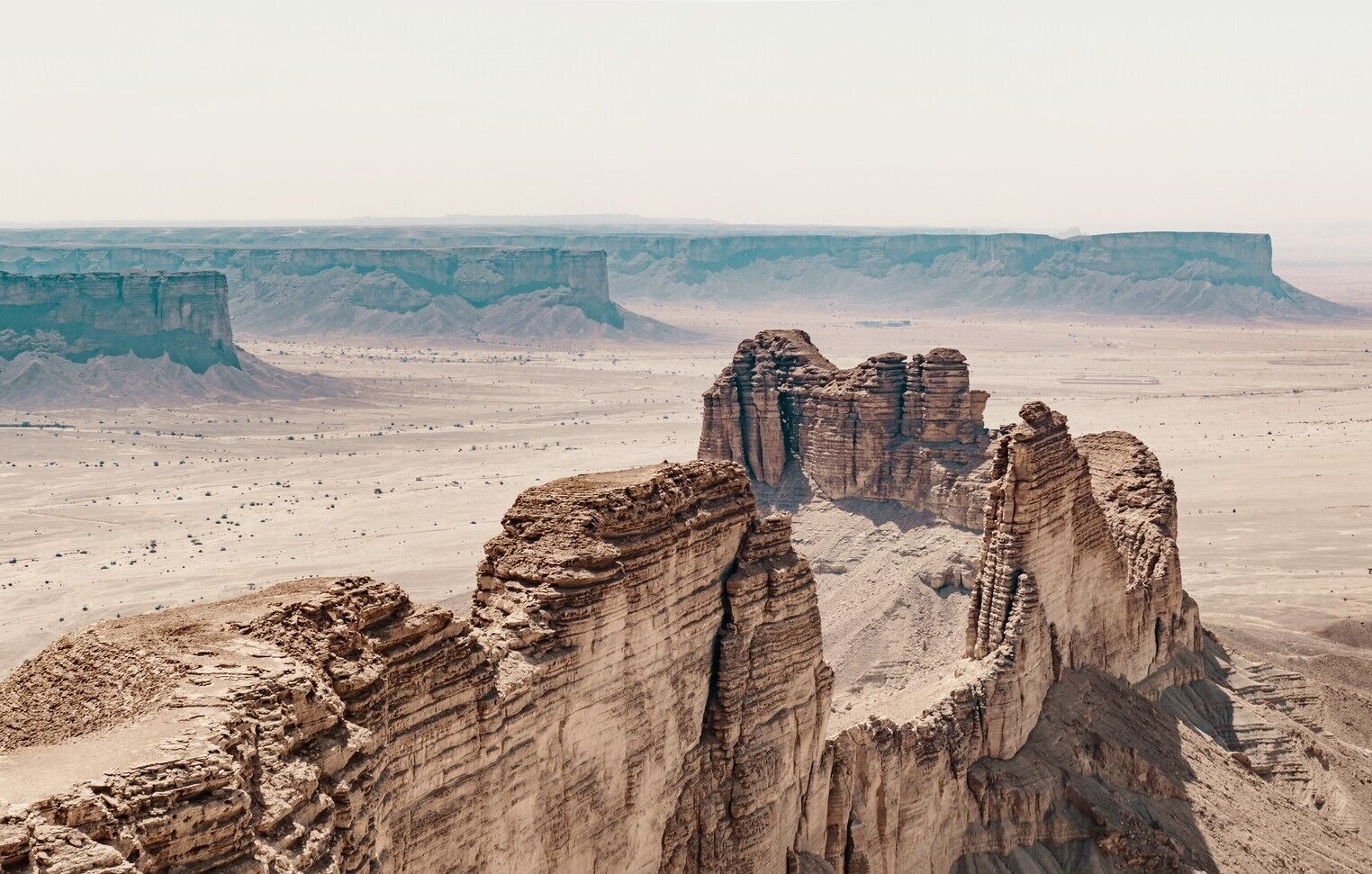 Explore Edge of the World with Dinner