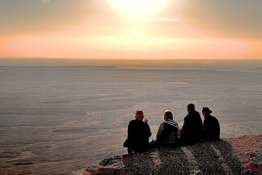 Edge of The World and Deer Sanctuary 4x4 Car Tour in Riyadh