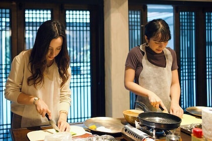 Korean Traditional Home Cooking Class in a 100 Year Old Hanok