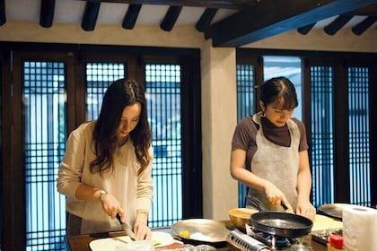 Korean Traditional Home Cooking Class in a 100 Year Old Hanok