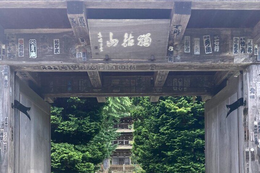 Private Besshoonsen Tour from Ueda Station