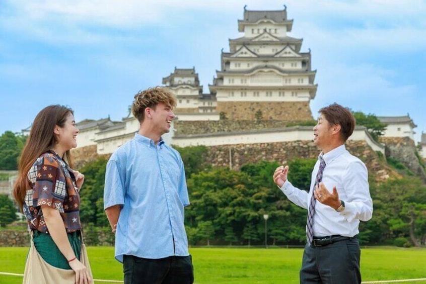 Himeji Tour with Castle Visit and Authentic Ramen Experience