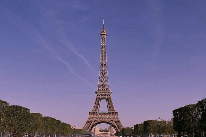 Eiffel Tower Access & Seine River Cruise Top Sightseeing Combo