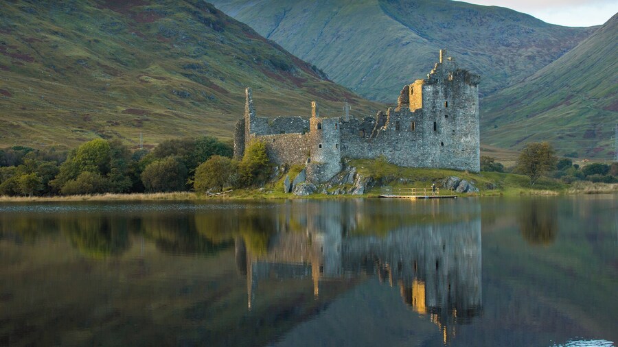 Small-Group West Highlands and Castles Day Tour