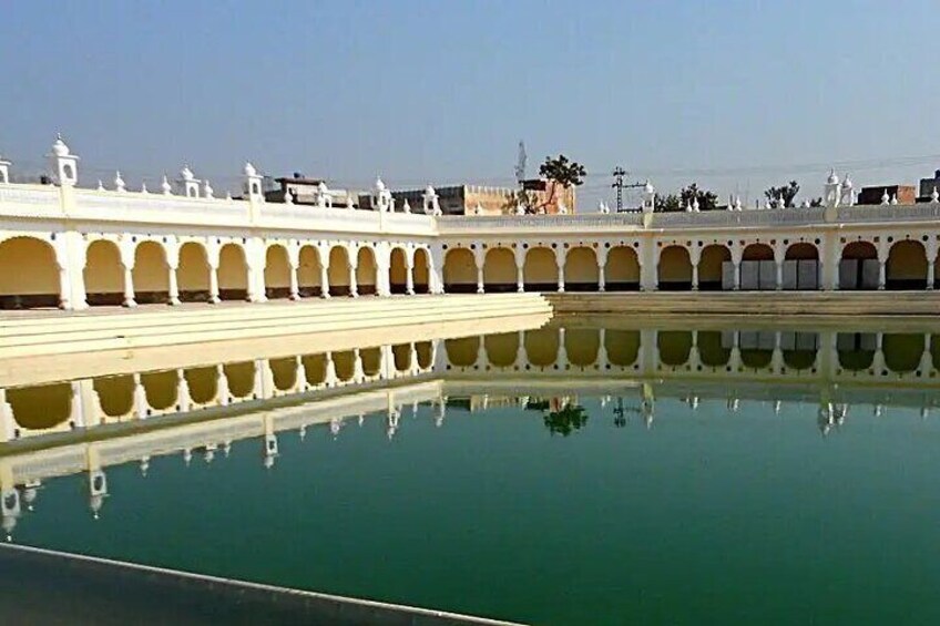 Gurdwara Sacha Sauda Nankana Sahib and Hiran Minar 1 Day Tour