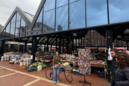 Tirana Bike Tour �– Explore the City on Two Wheels