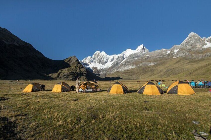 6 days in Huayhuash Mini Trek Siula Grande Mountain