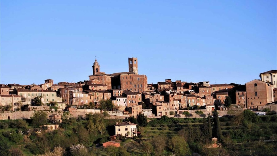 Città della Pieve: urban trekking, visiting Etruscan remains