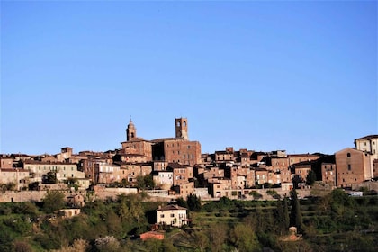 Città della Pieve: urban trekking, visiting Etruscan remains