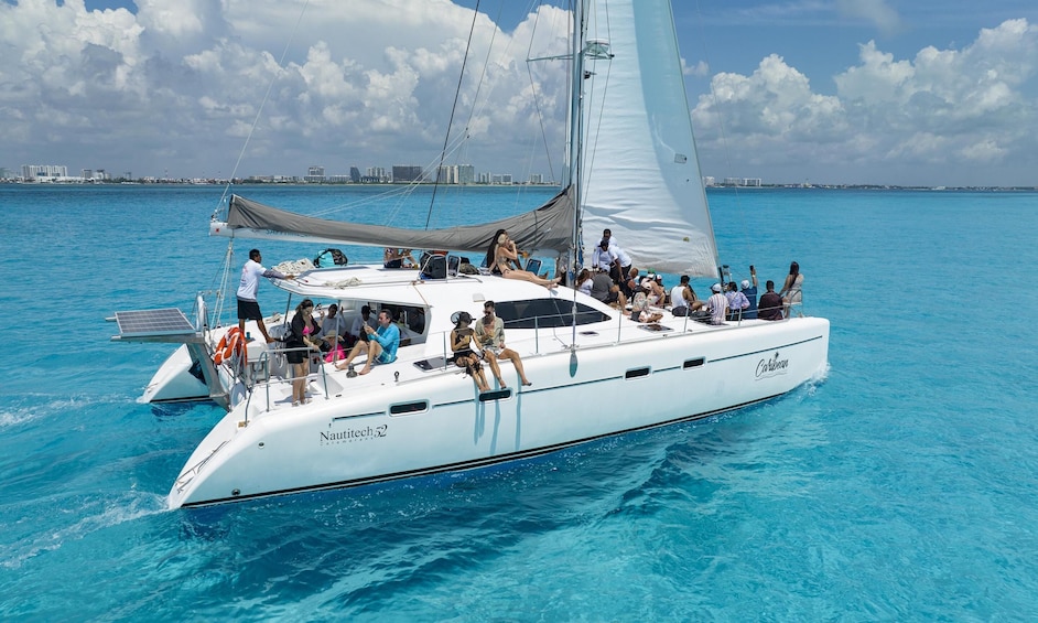 Double Adventure! Catamaran to Isla Mujeres and Cancun Hop-on Hop-off tour