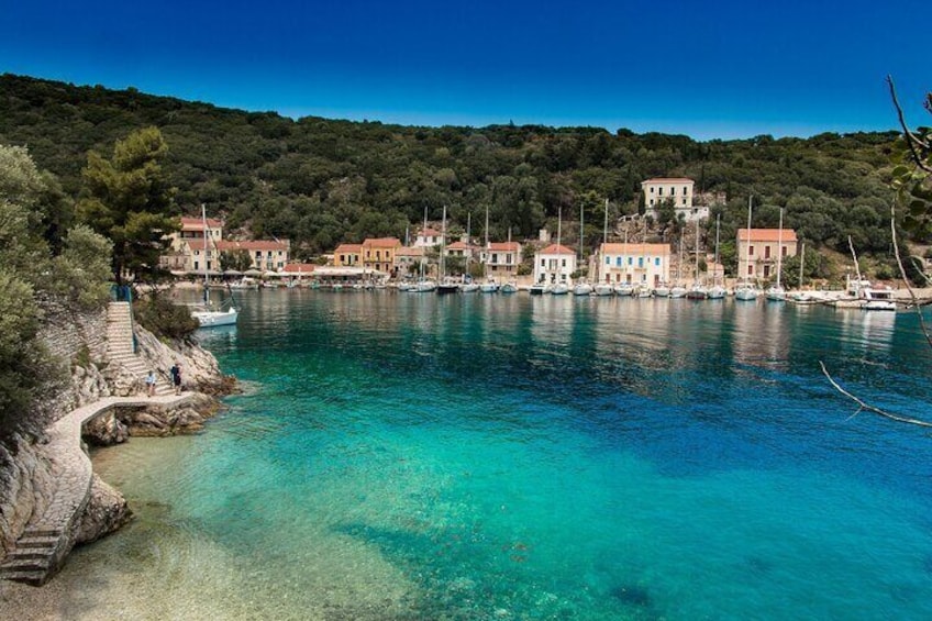 Magical Ithaca Island Bus and Cruise Tour from Kefalonia