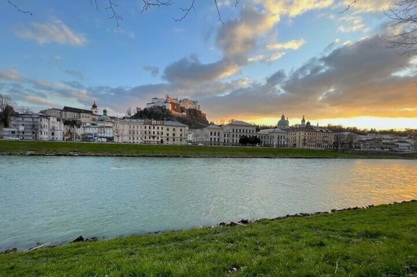 Private Tailor-Made Tour: Salzburg & Lakes from Passau or Linz