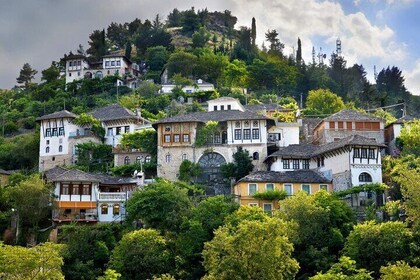 Tagestour zum Schloss Lekursi , Blaues Auge und Gjirokastra